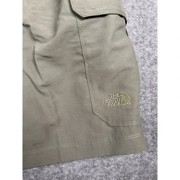 The North Face Belted‎ Cargo Shorts Size 3XL Army Green  44x10 Hiking Breathable - Picture 11 of 13